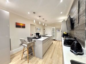 Photo 5- click for photo gallery